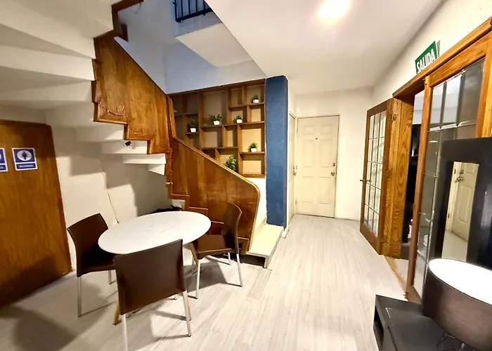 Hotel Hostel R&A